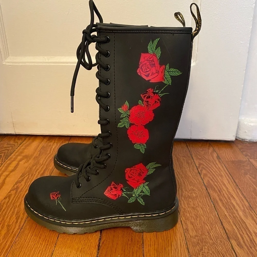 Dr Martens Vonda J Tall Lace Up Red Roses Combat Boots Kids Size 2